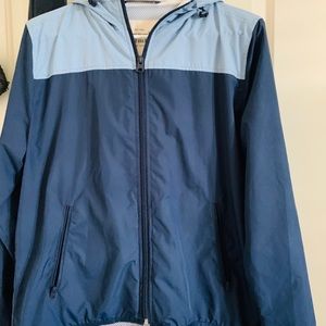 Abercrombie and Fitch winder breaker